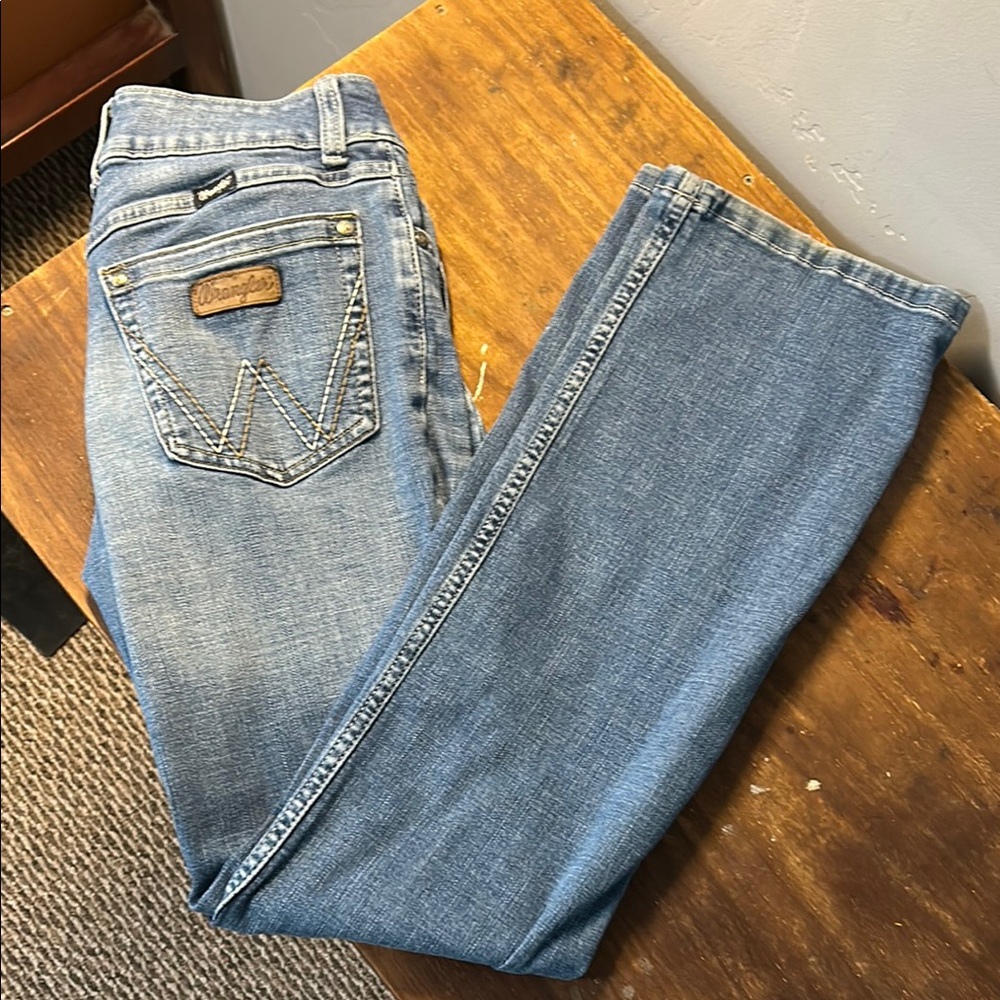 Wrangler Women's Bootcut medium wash